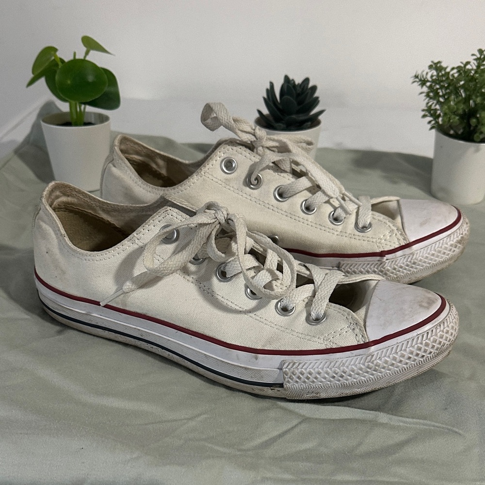 White converse Canvas Sneakers